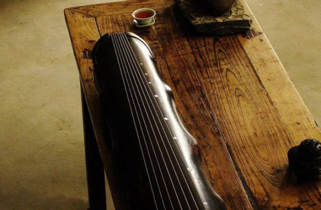 湘西土家族苗族自治州古琴蕴含的传统文化，一把古琴制备出来要两年的时间